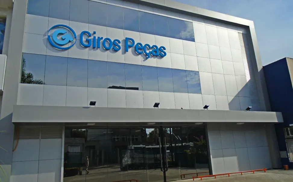 Saiba como a Giros Peças implementou inteligência artificial para a gestão de compras